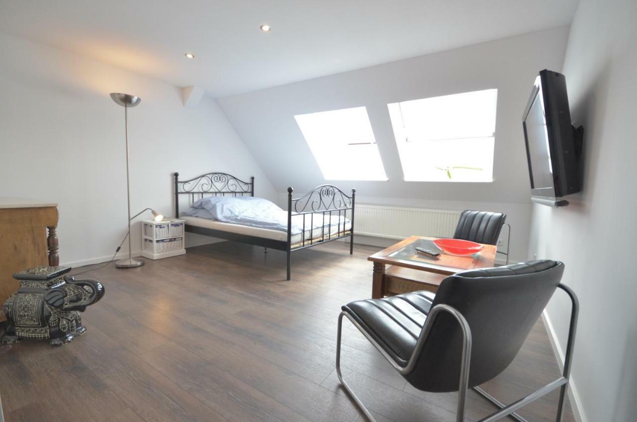 Helle Dachgeschosswohnung Apartment